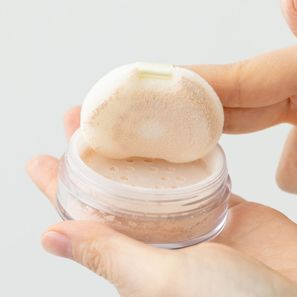 石鹸で落とせるルースパウダー（ピンク）｜ SPF20｜ふんわり仕上がり