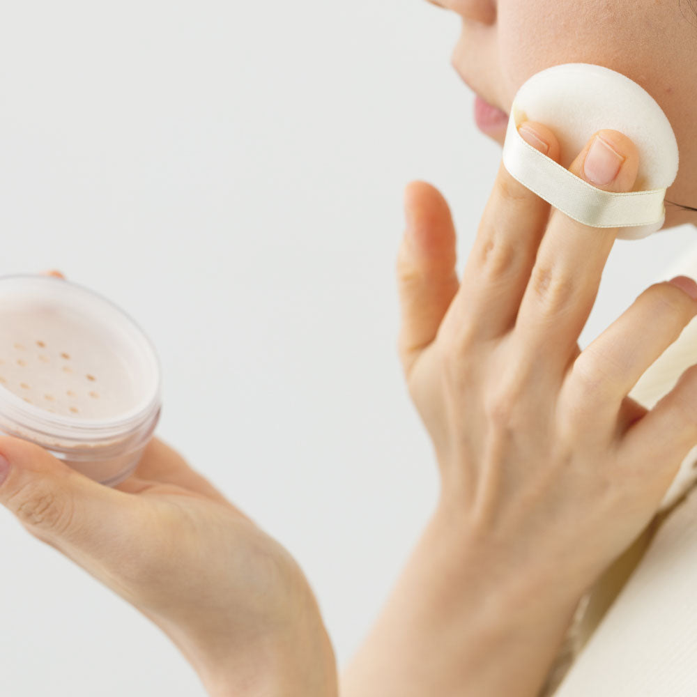 石鹸で落とせるルースパウダー（ピンク）｜ SPF20｜ふんわり仕上がり